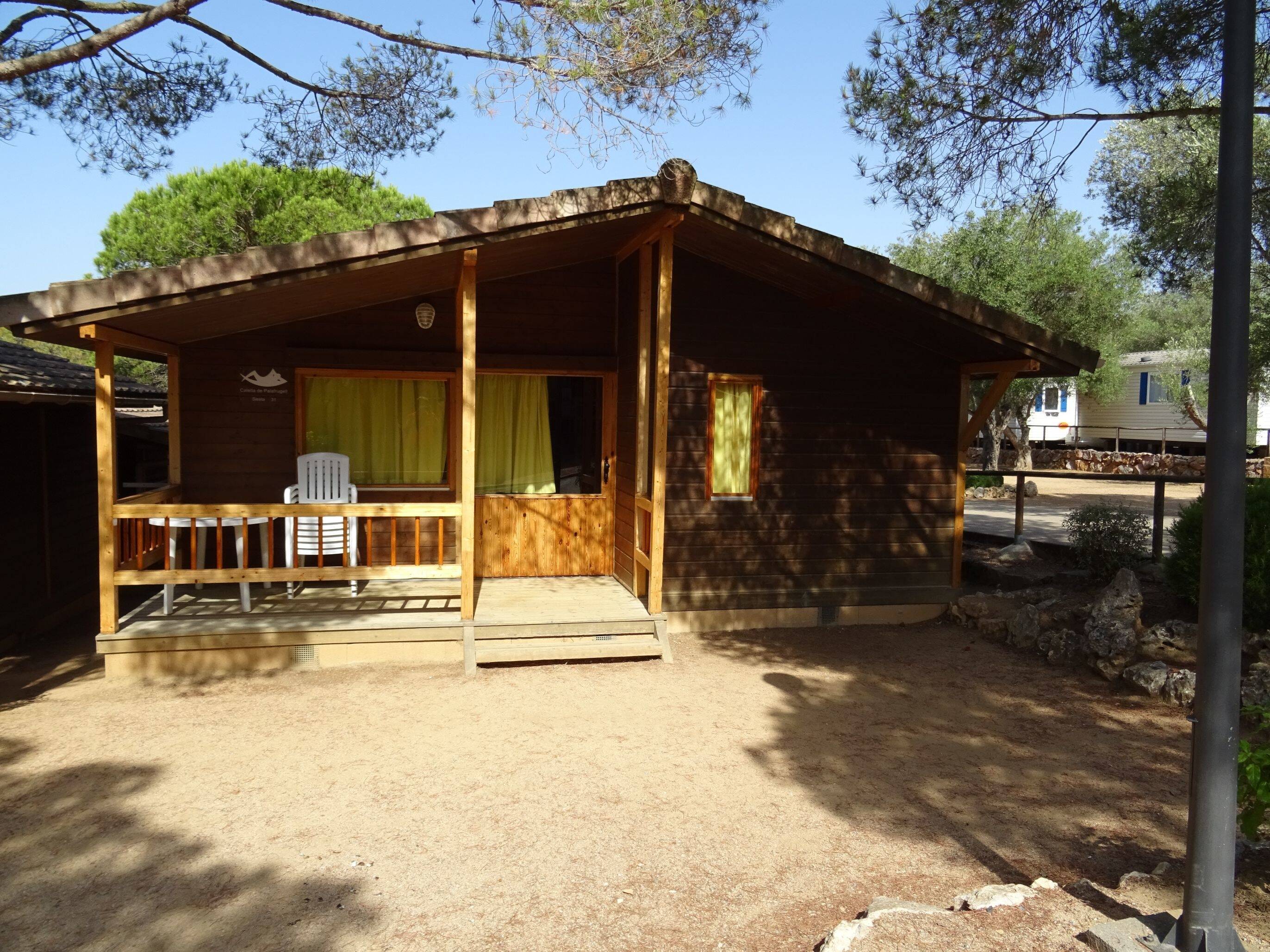 Sherlock Holmes Goneryl kogel Camping La Siesta in Calella de Palafrugell, Spanje | JetCamp.com