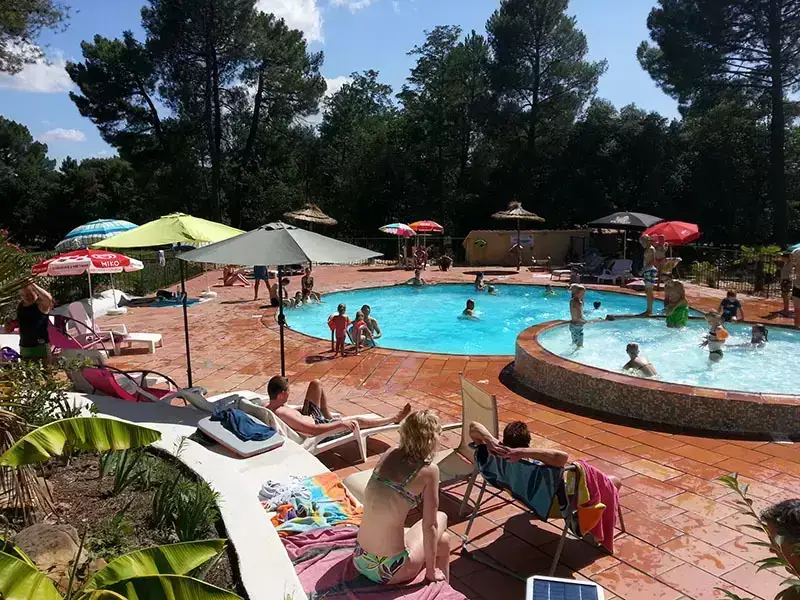 Piscina Camping La Simioune