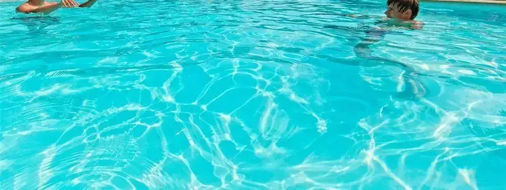 Zwembad Camping La Touesse