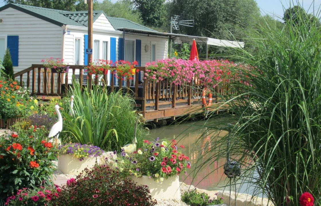 Camping La Tuilerie 57630 Vic Sur Seille Avis Camping La Tuilerie, Vic-sur-Seille, France (2023) | JetCamp.com