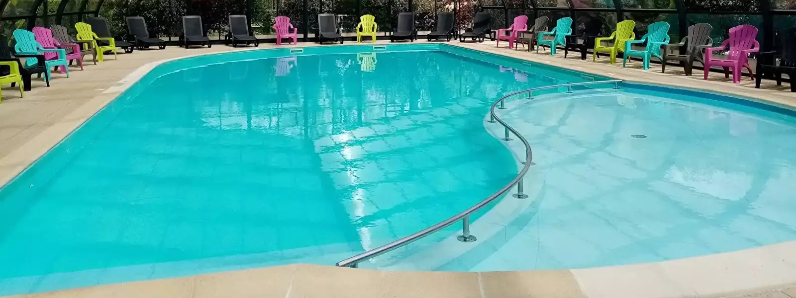 Piscina Camping La Vallée de Poupet