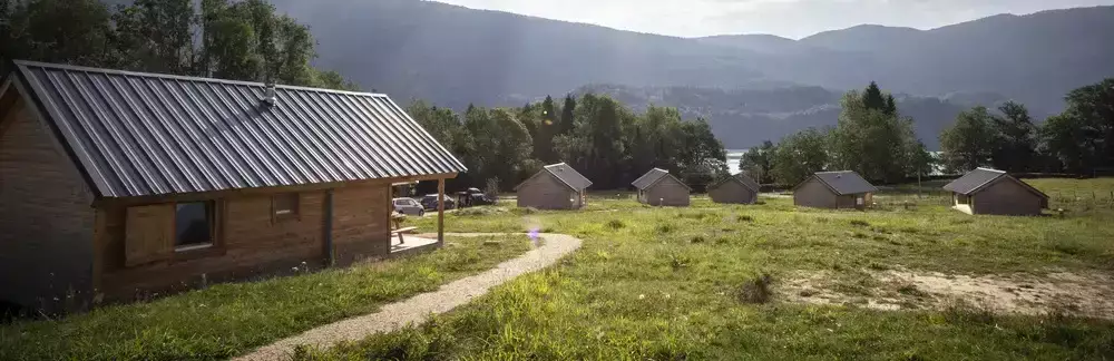 Chalet-Bungalow-Huisje Camping Lac d'Aiguebelette - Huttopia