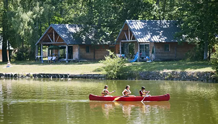 Camping Lac de Rillé - Huttopia.