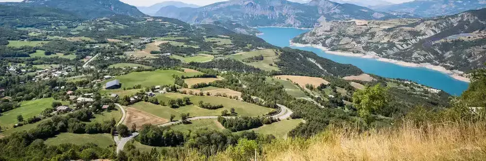 Posizione Camping Lac de Serre-Ponçon - Huttopia