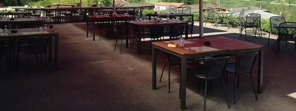Cafe-Bar-Restaurant Camping Lac des Brenets