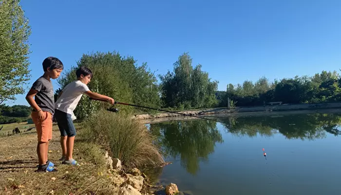 Camping Lac Saint Georges.