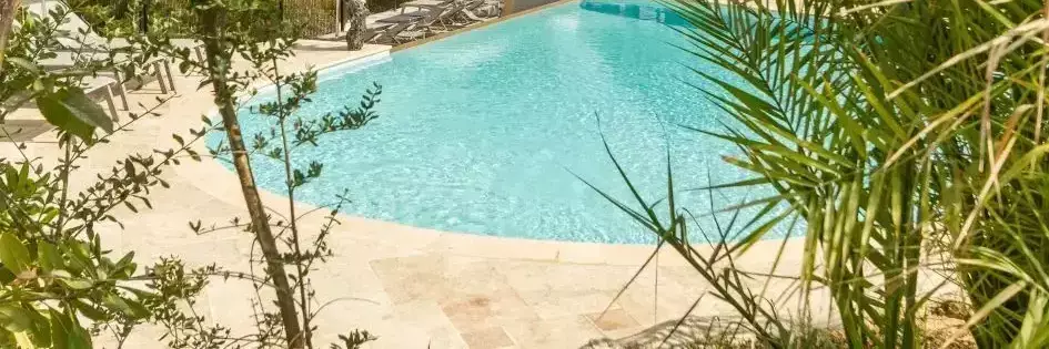Zwembad Camping Lacasa