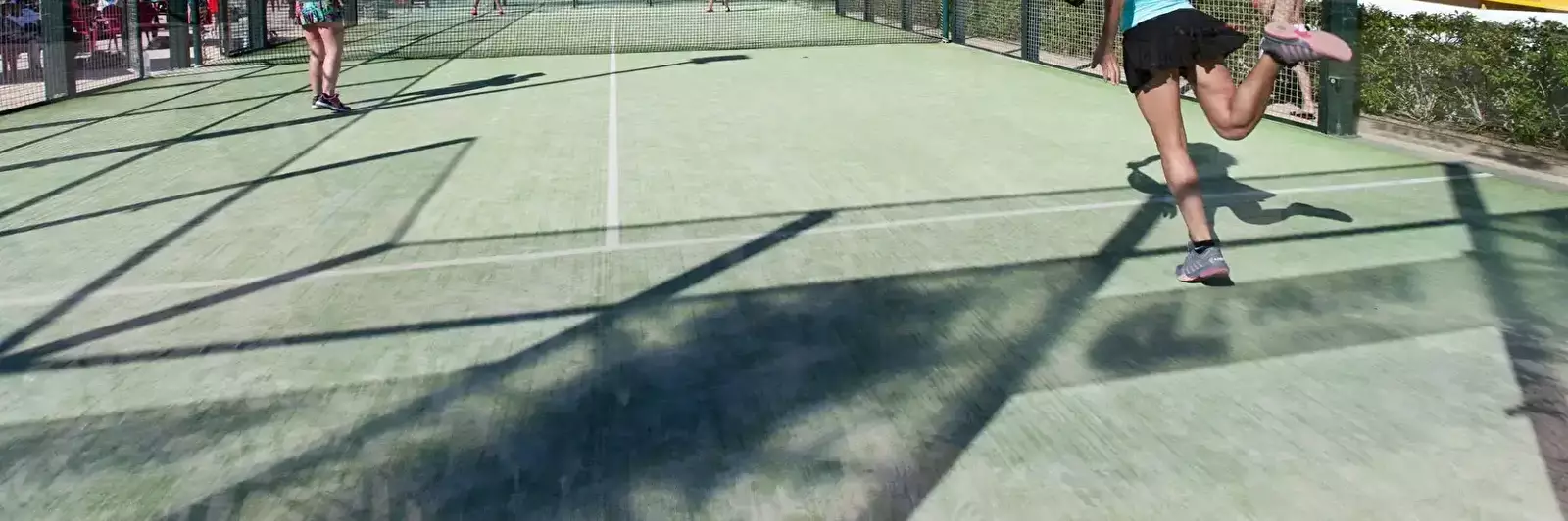 Tennisbaan Camping L'aube