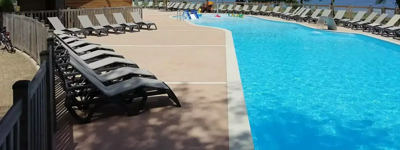 Piscina Camping Le Caussanel