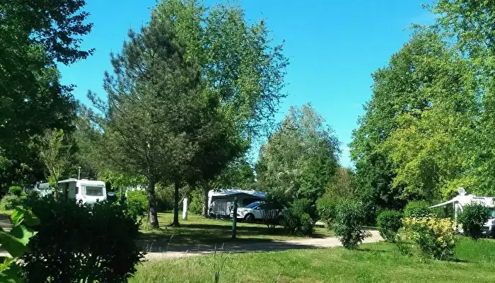 Camping Le Champ d'Eté - Onlycamp.