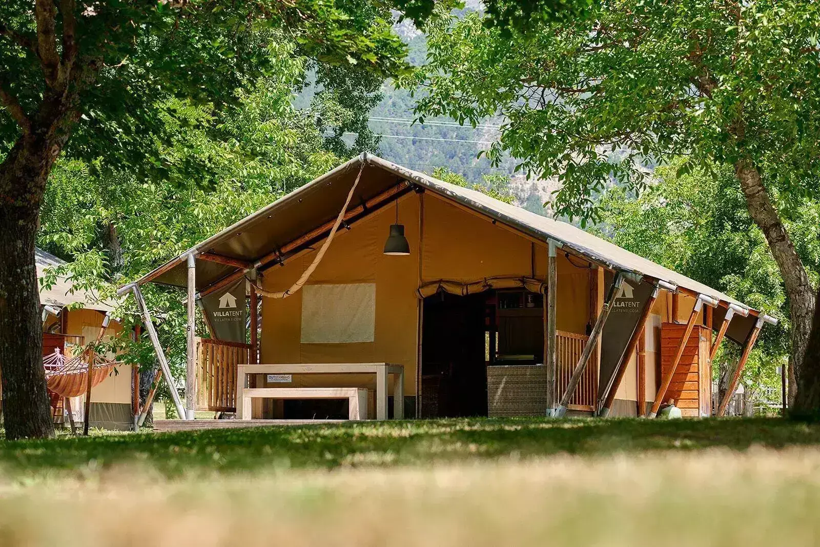 Villatent Camping le Lac Bleu