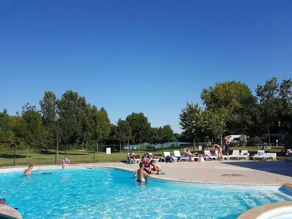 Piscina Camping Le Moulin De Bidounet