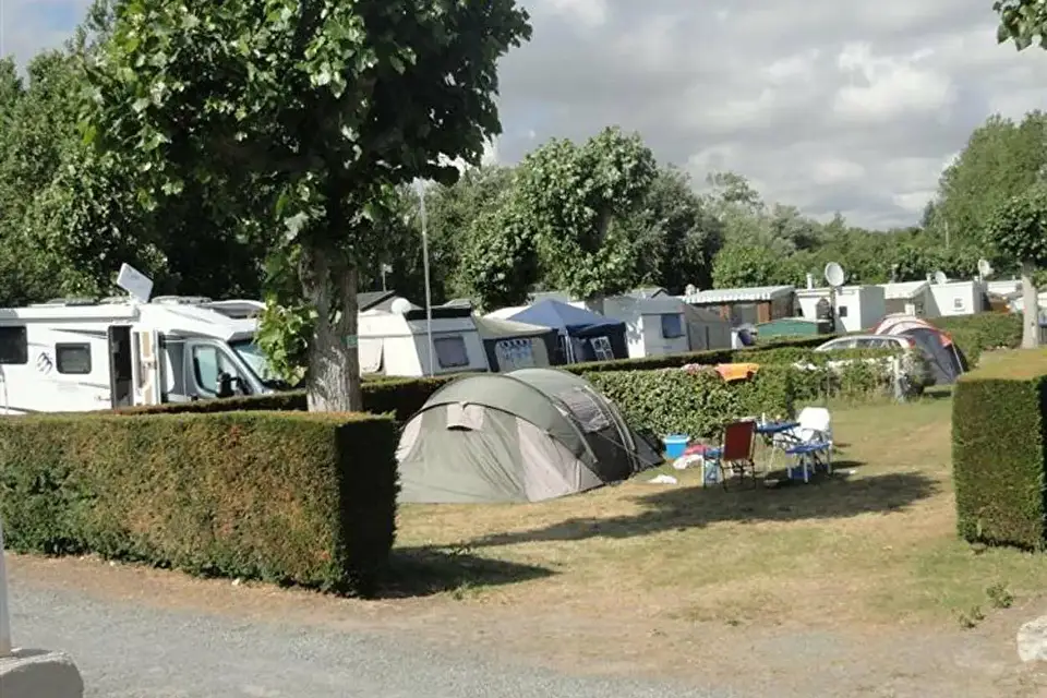 Camping Le Petit Bois