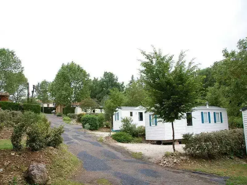 Chalet-Bungalow Camping Le Picouty