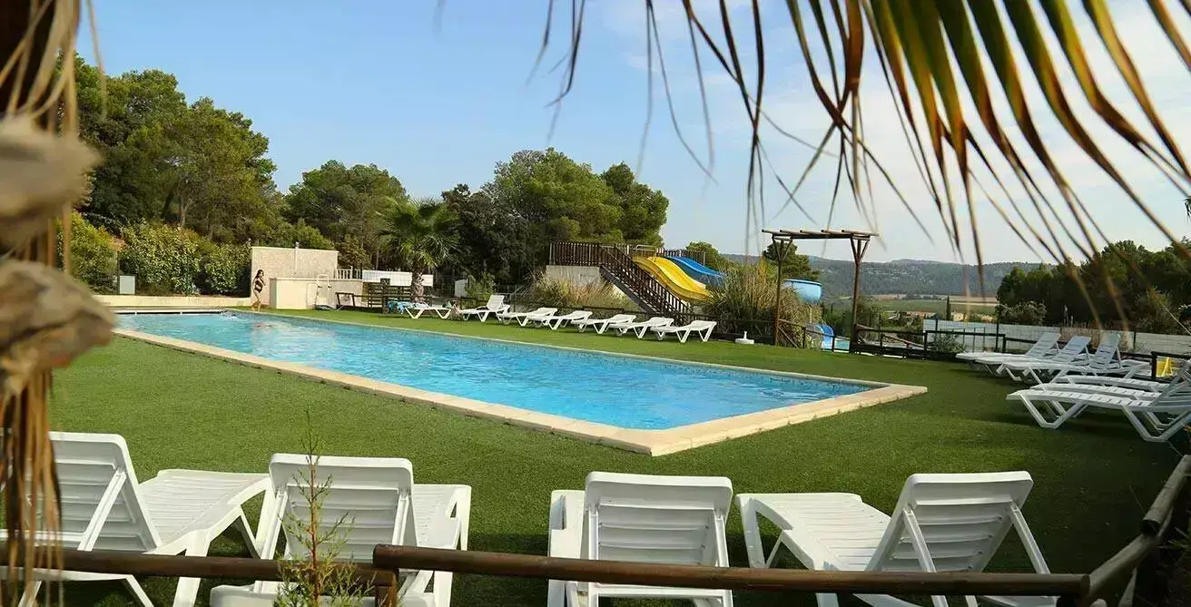 Piscina Camping Le Pinada
