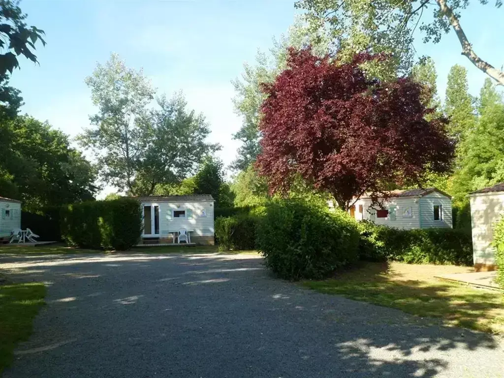 Chalet-Bungalow Camping Le Pont Rouge