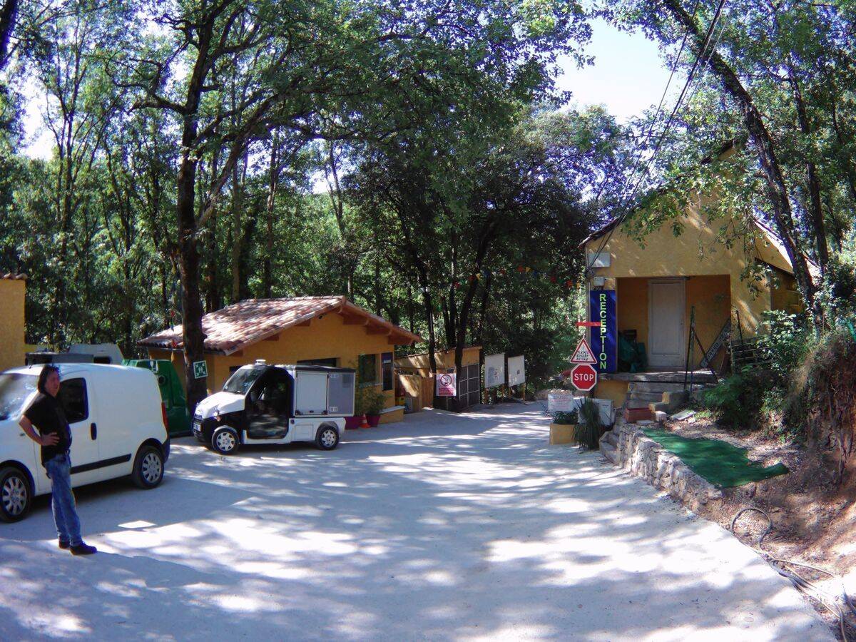 Camping Le Ran Du Chabrier in SaintPrivatdeChampclos, France
