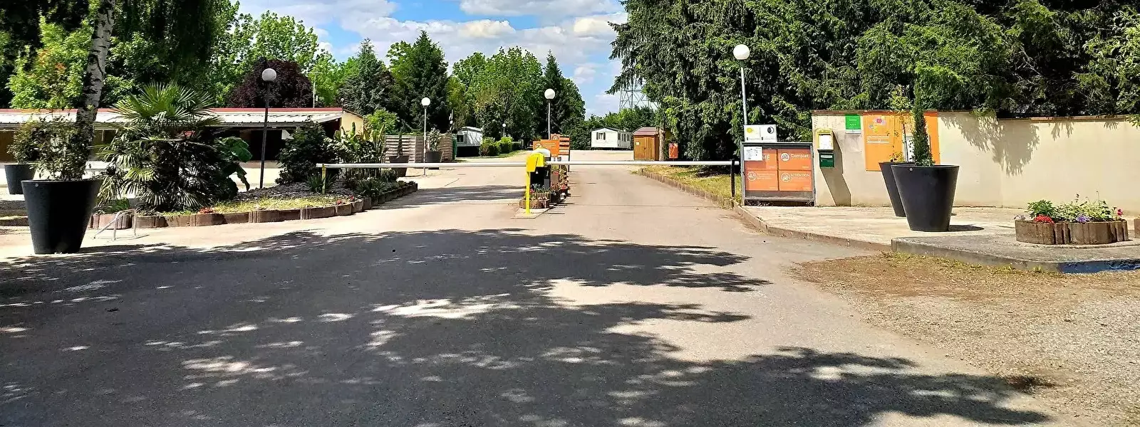 Indgangen Camping Le Ried - Tohapi