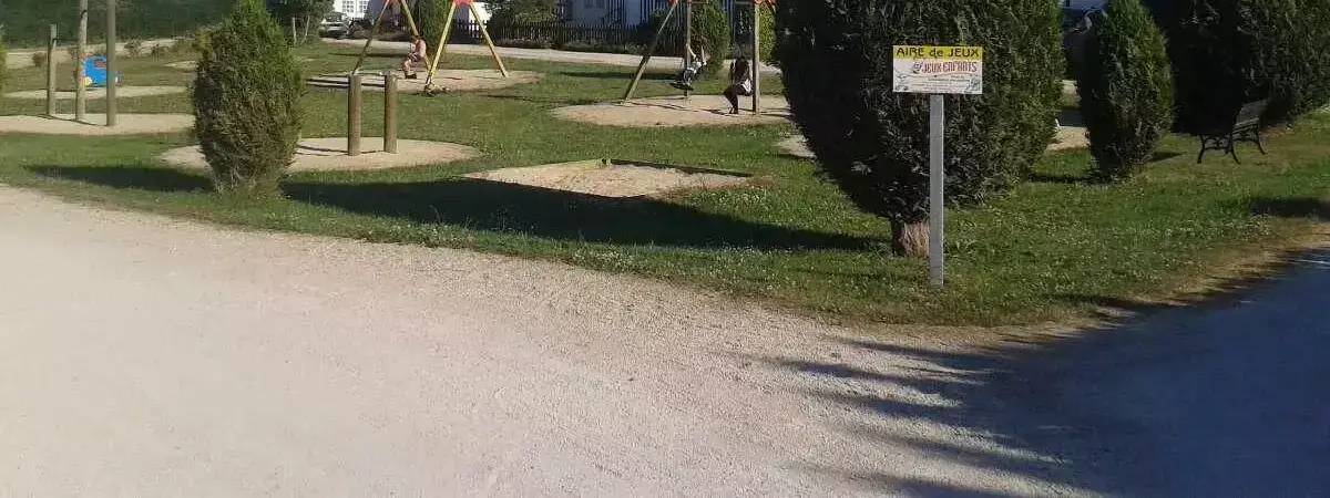 Playground Camping Le Roc De L'hervieu
