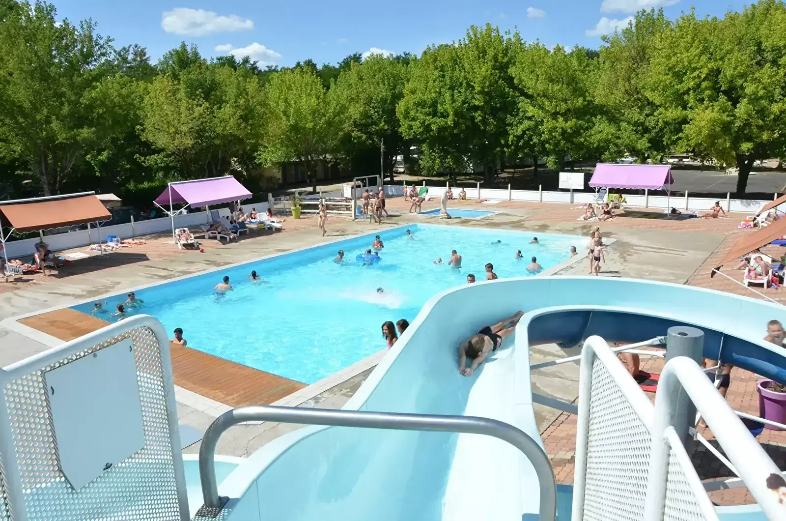 Zwembad Camping le Rocher de la Granelle