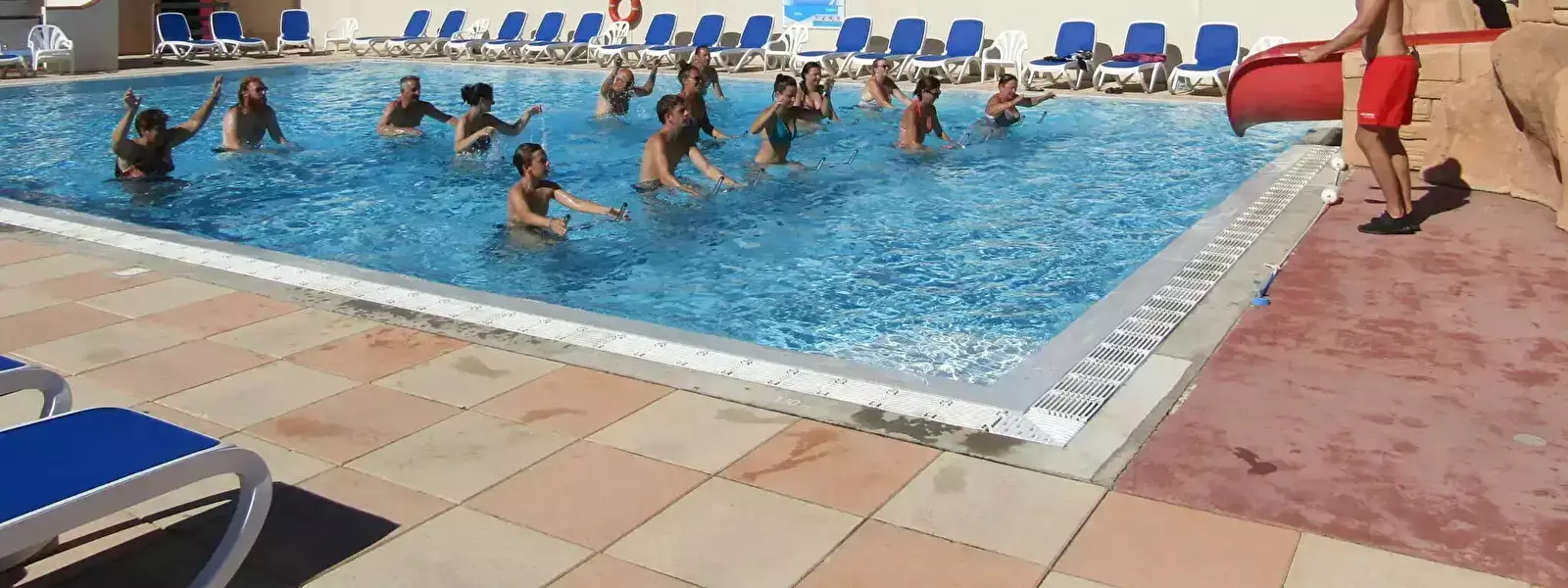 Piscina Camping Le Roussillon - Chadotel