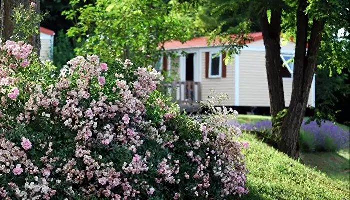 Camping Le Temps De Vivre - Flower.
