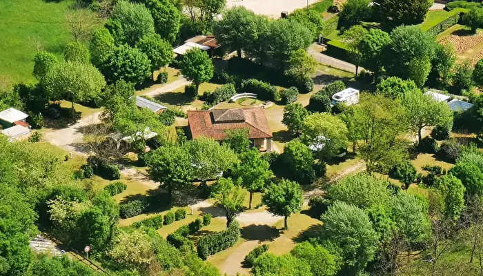 Camping Le Terriol - Onlycamp.