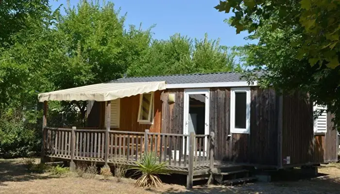 Camping Le Village Tropical Sen-Yan - Airotel.