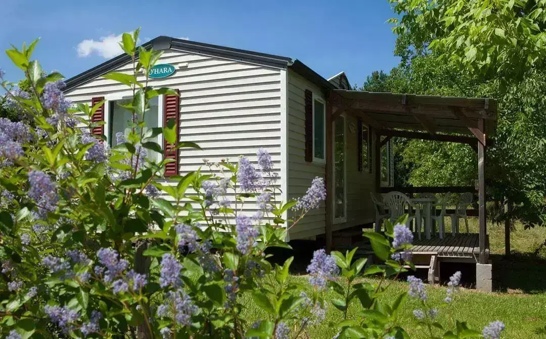 Chalet-Bungalow Camping L'eau Vive