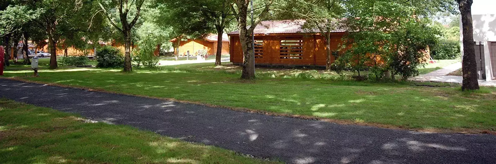 Chalet-Bungalow-Huisje Camping Les 2 Salamandres