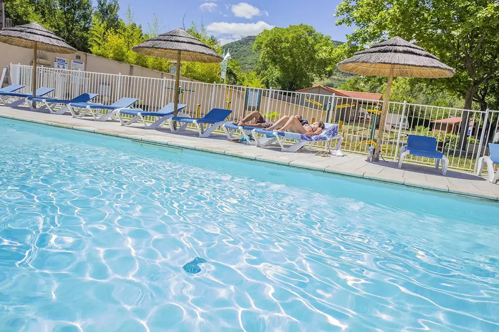 Piscina Camping Les 2 Vallees