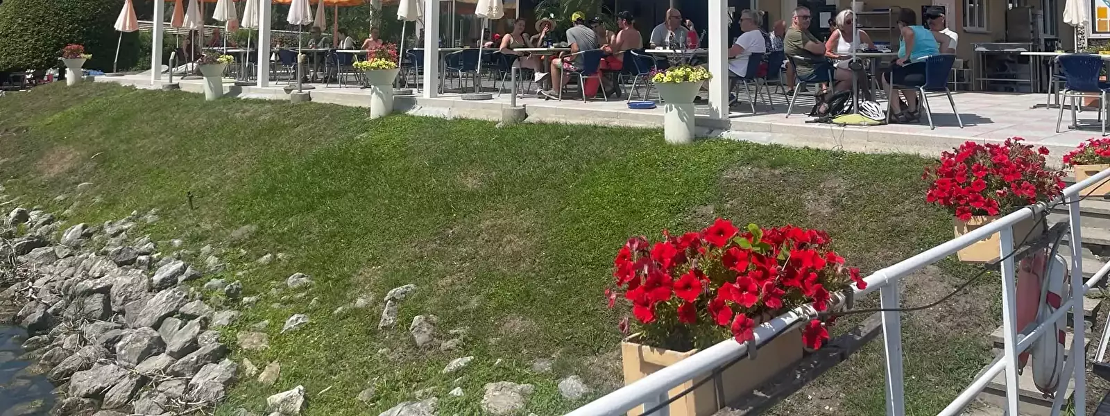 Cafe-Bar-Restaurant Camping Les 3 Lacs