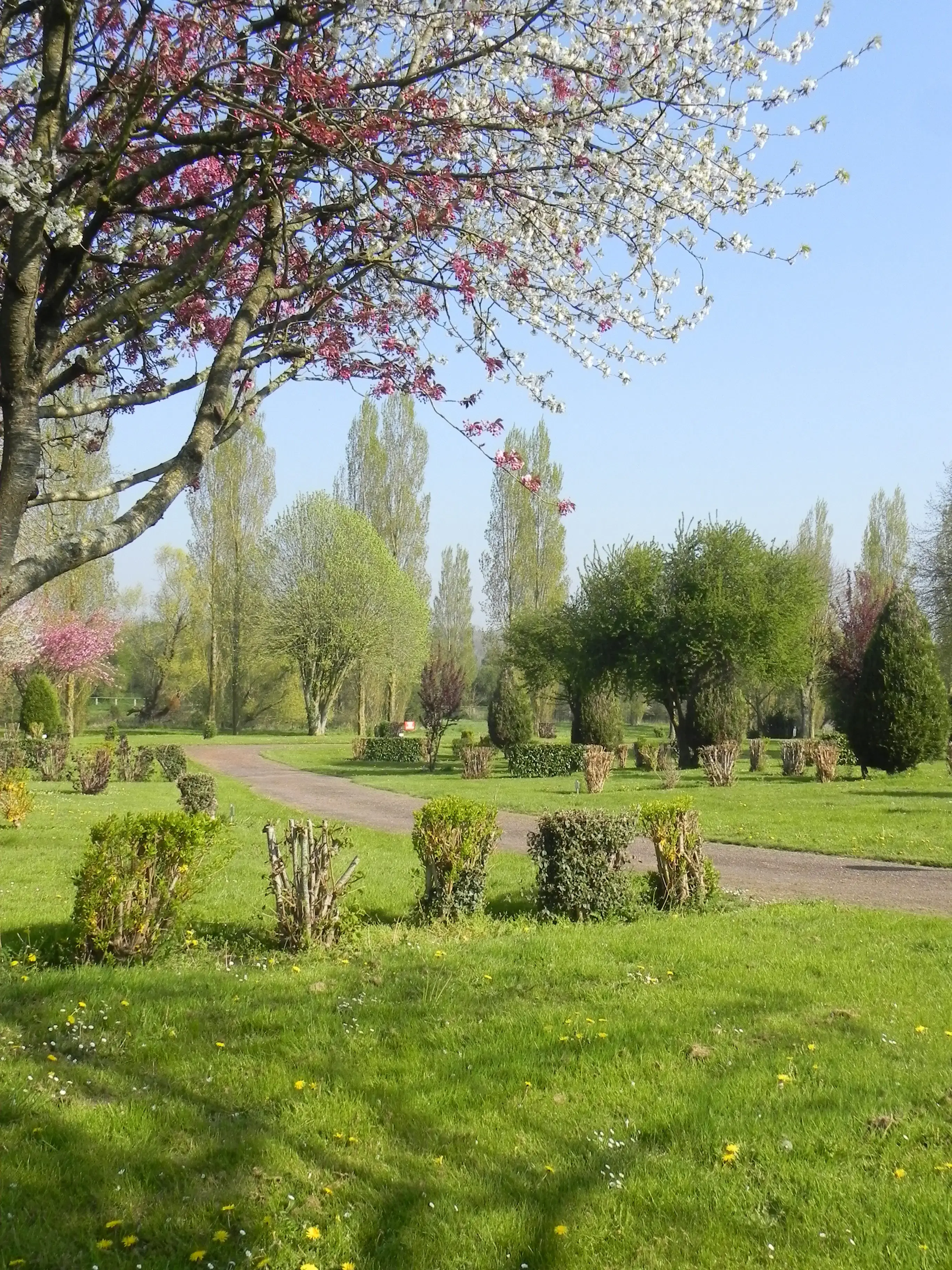 Camping Les 3 Rivires in Creully, France (2026) | JetCamp.com