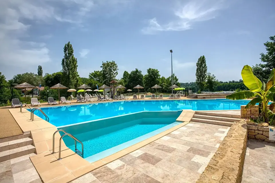Camping Les Berges de la Dordogne - Flower