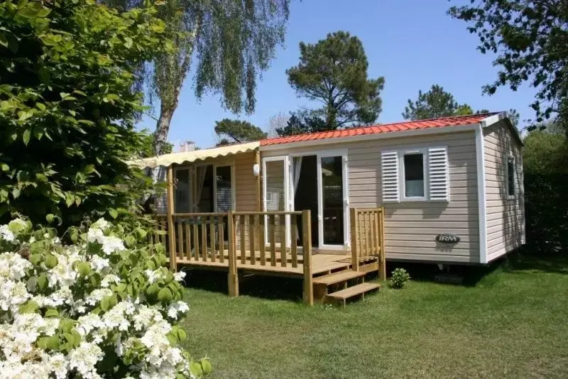 Chalet-Bungalow-Huisje Camping Les Bruyères