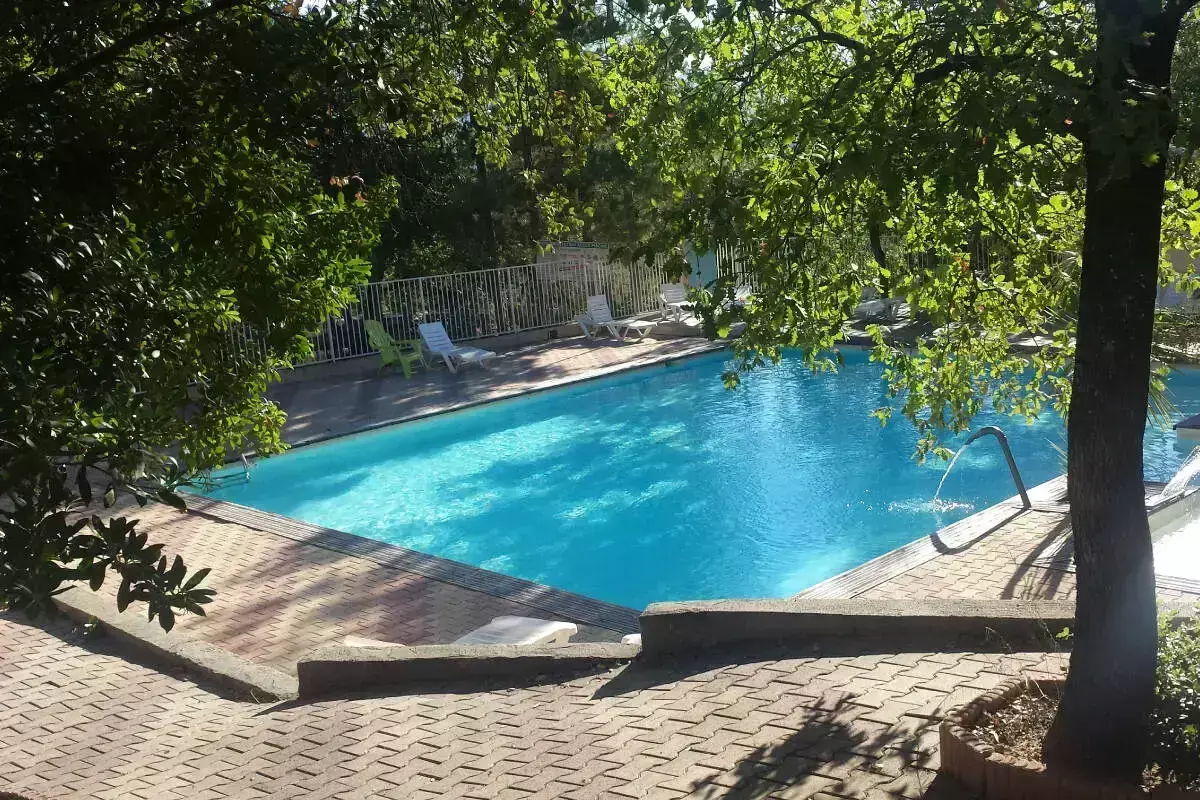Piscina Camping Les Bruyères
