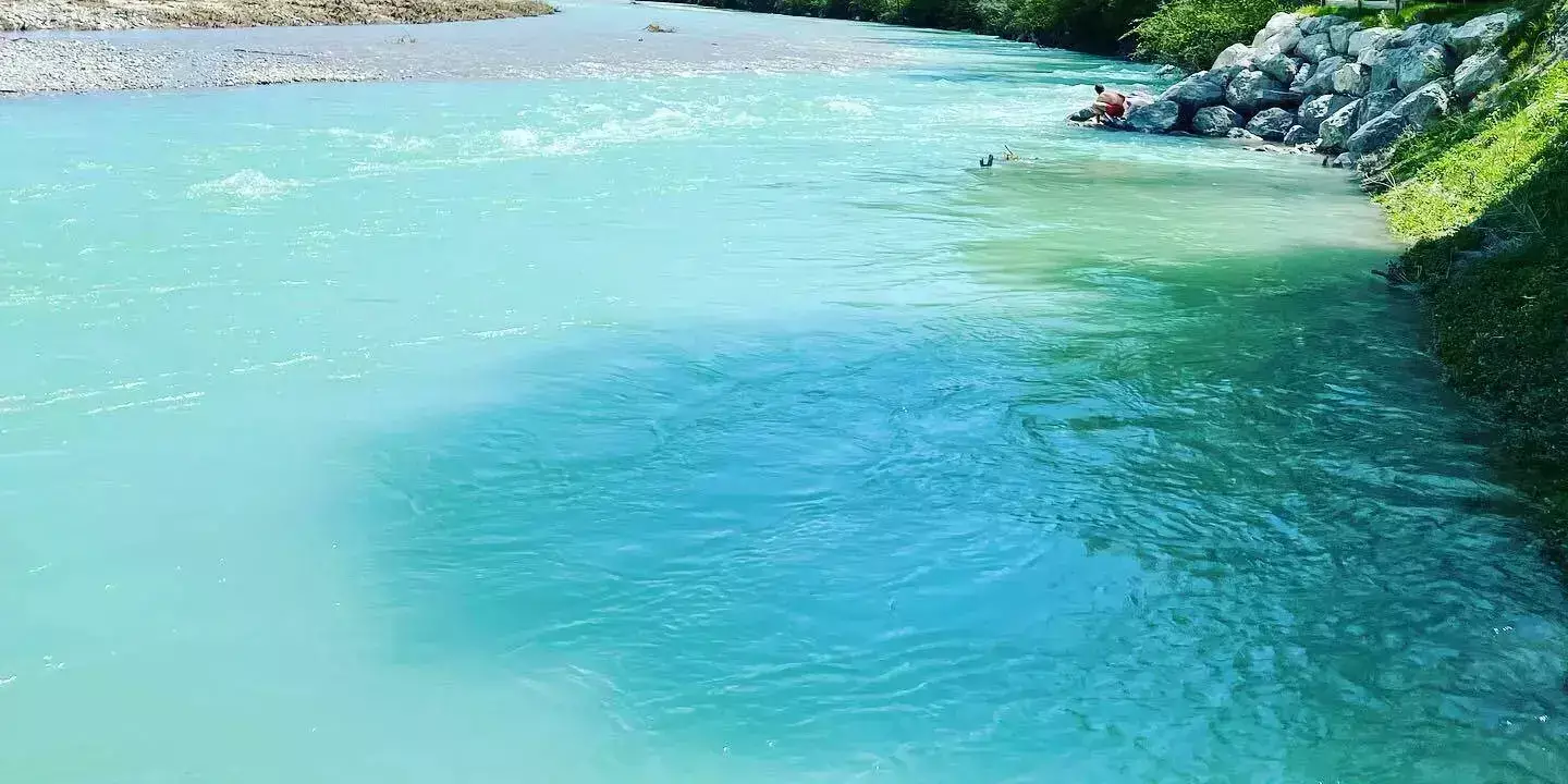 Zwemmen in rivier Camping Les Chamberts