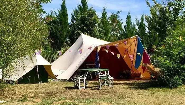 Camping Les Charmes.