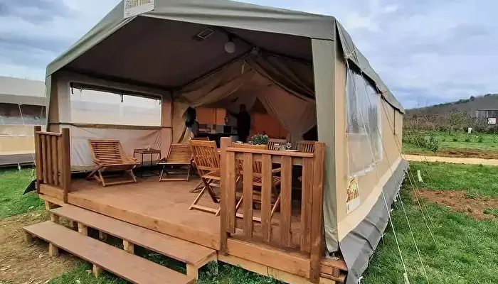Camping Les Chênes Clairs.