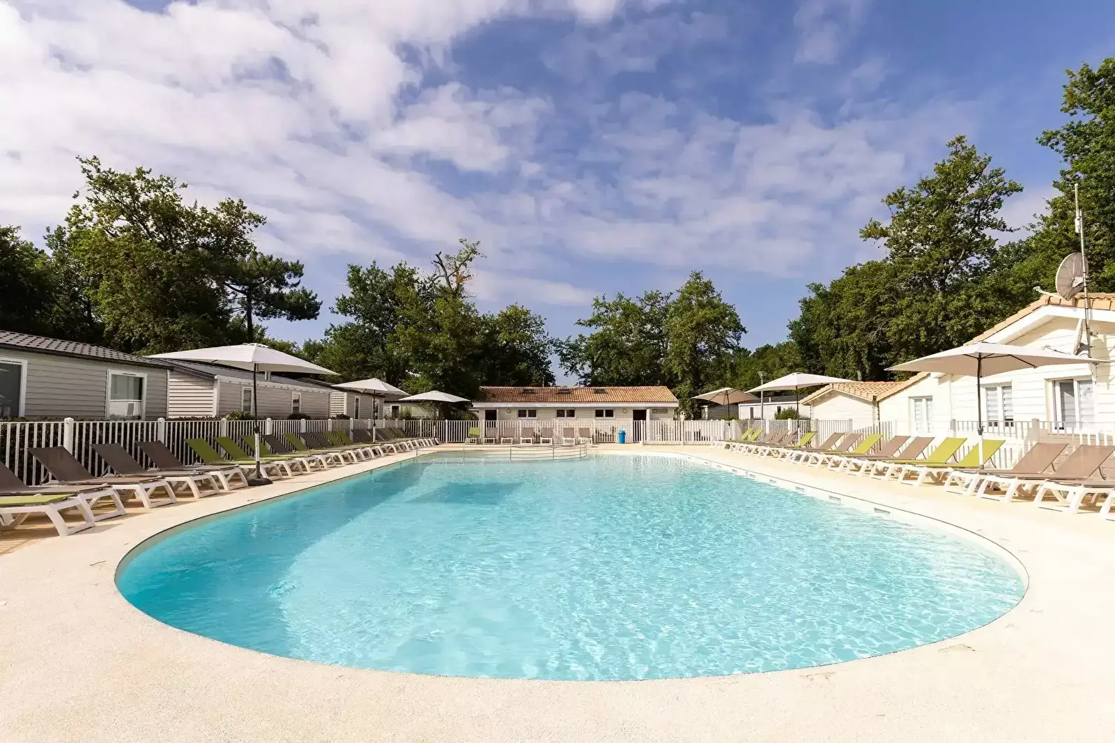 Zwembad Camping Les Chevrefeuilles