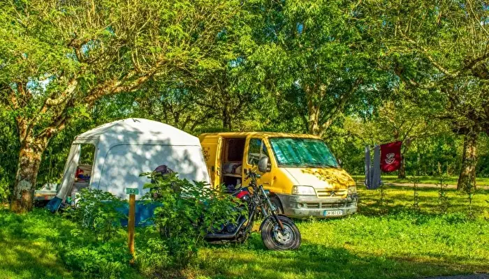 Camping Les Cigales.