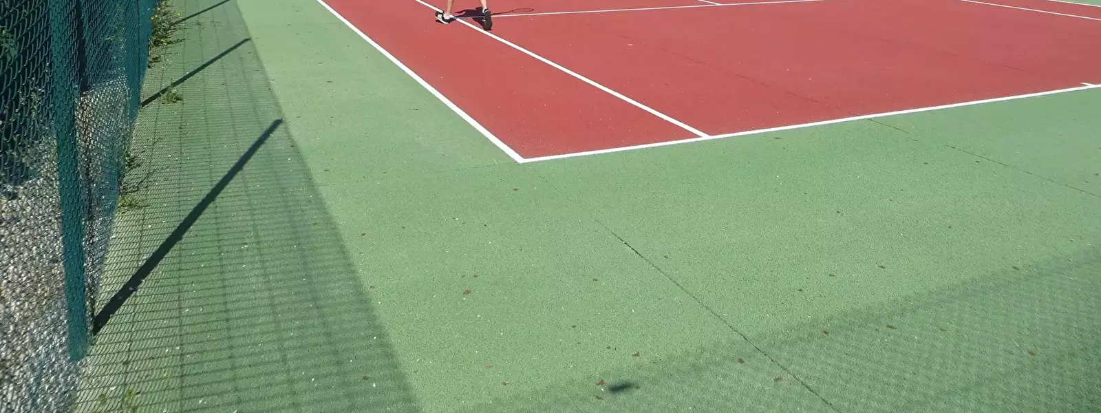 Tennisbaan Camping Les Galets De La Molliere