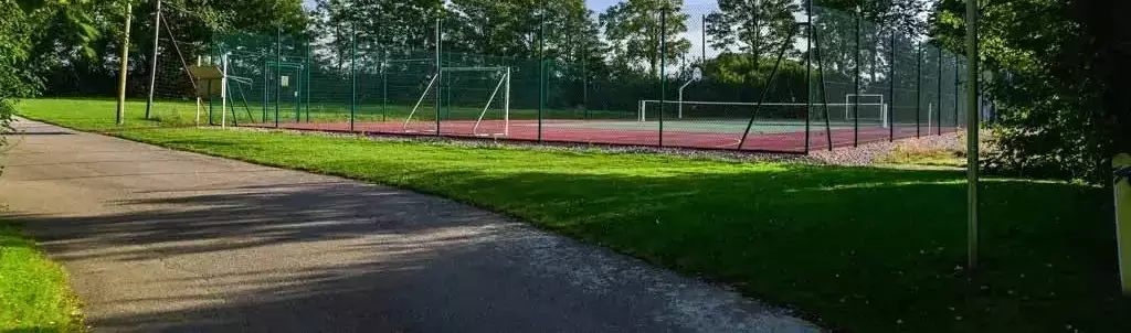 Campo da tennis Camping Les Garennes de la Mer