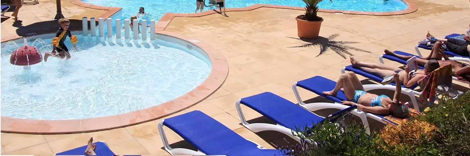 Piscine Camping Les Genêts