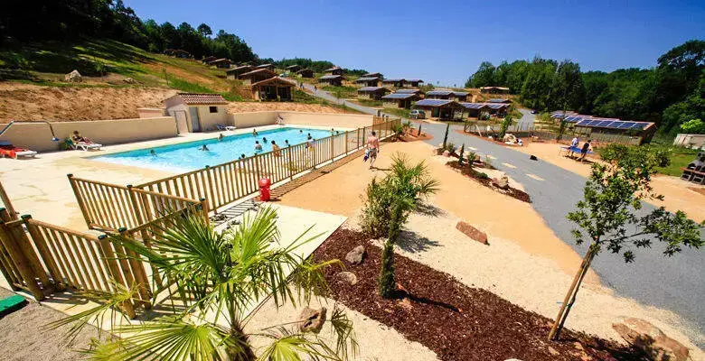 Piscina Camping Les Hameaux De Pomette