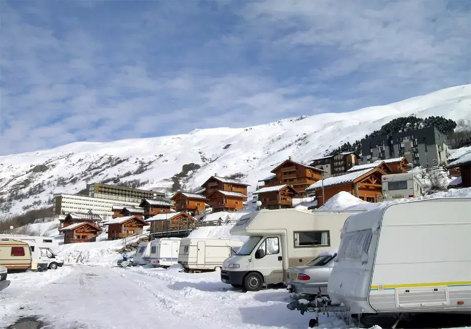 Wohnmobilstellplatz Camping Les Menuires - Gcu