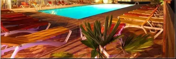 Plavecký bazén Camping Les Paillotes En Ardèche