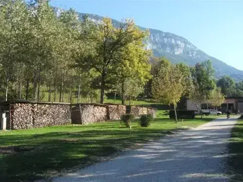 Chalet-Bungalow-Huisje Camping Les Peupliers