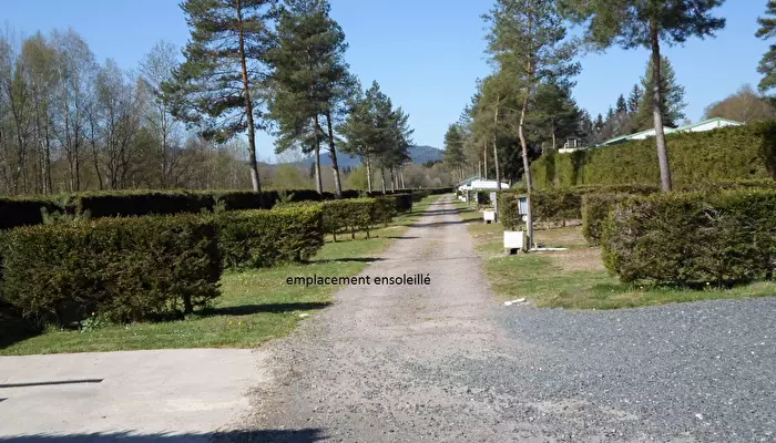 Camping Les Pinasses.