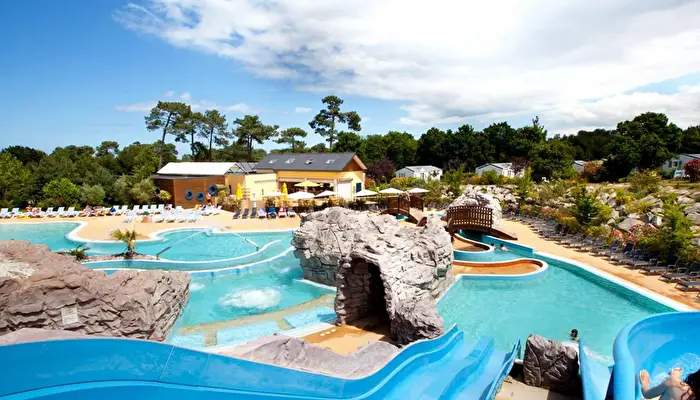 Camping Les Pins - Yelloh!.